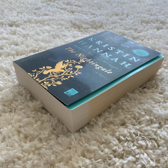 The Nightingale by Kristin Hannah - Picture 4 of 4